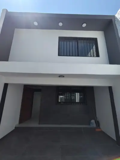 Casa en venta en Guadalajara - foto 2