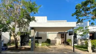 Renta de casa en zona premium Conkal merida Yucatan