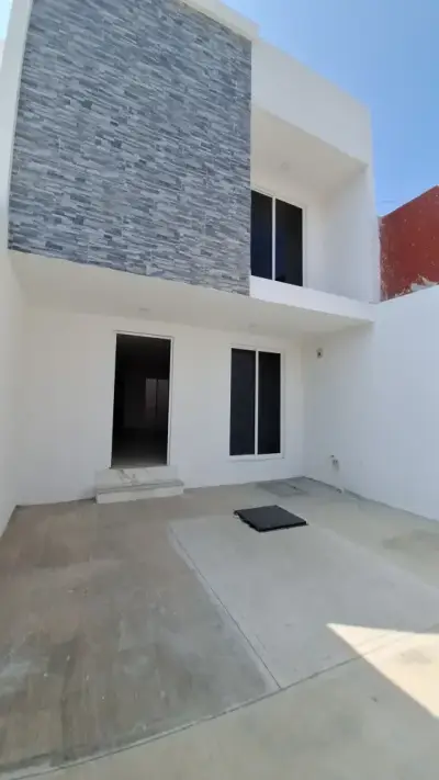 Muy bonita casa de 3 niveles ⌚️ a 40min. Del Centro de puebl