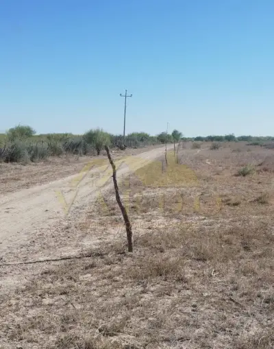 Rancho en venta en Vallecillo - foto 2