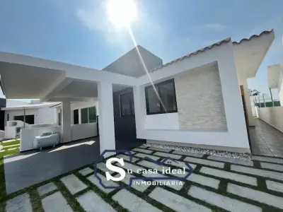 Casa moderna en zona VIP de lomas de cocoyoc