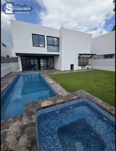 Excelente casa en venta ubicada en lomas de cocoyoc.