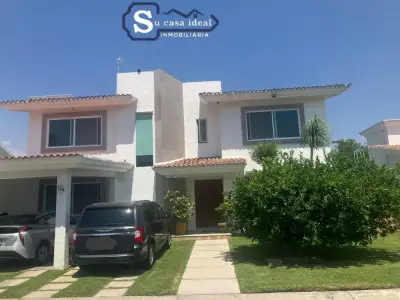 Residencia con estilo único en lomas de cocoyoc