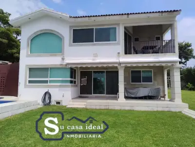 Hermosa casa con excelente vista panorámica