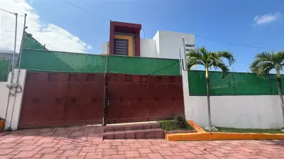 Bonita casa ubicada dentro de un excelente fracc en oaxtepec