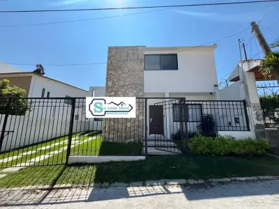 Hermosa casa en 2 niveles en oaxte´pec