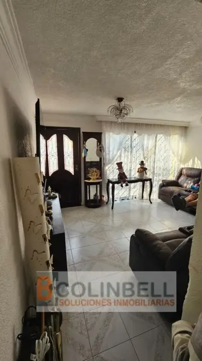 Casa en venta en Nezahualcóyotl - foto 2