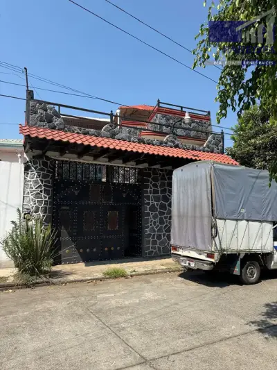 C112 casa en venta adjudicacion bancaria 3 recamaras Uruapan