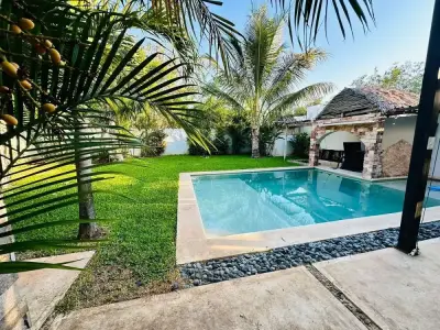 Increible casa en venta ¡¡ 9 paneles solares/ res. Yaxlum