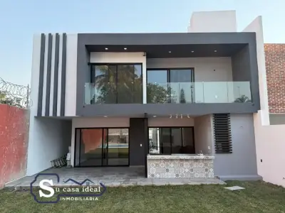 Excelente casa  dentro de un bonito fracc en oaxtepec 🤩