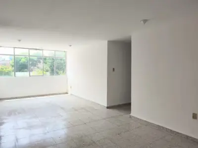 Rento amplio departamento, 3 recámaras, col. Libertad