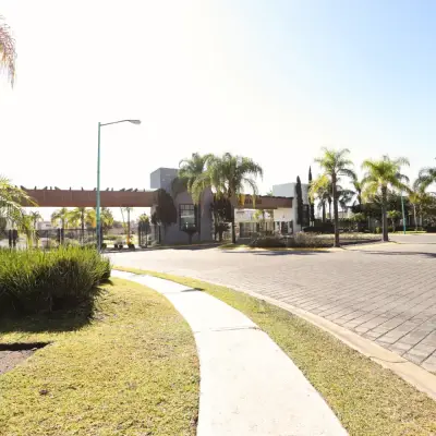 Terreno en venta en Tlajomulco de Zúñiga - foto 2