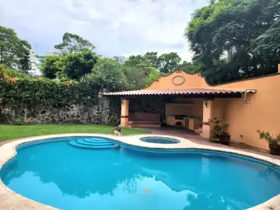Casa en venta en Cuernavaca - foto 2