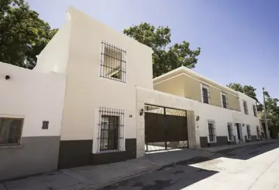 Casa en venta en Parras - foto 2