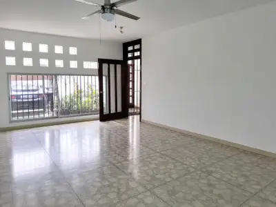 Casa en venta en Centro - foto 2