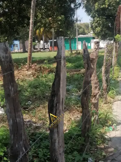 Se vende terreno en frontera