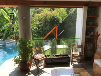 En condominio casa con alberca