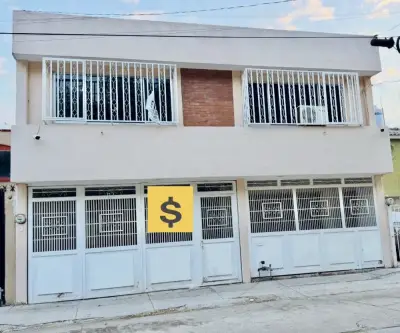 Casa en venta en col. Bugambilias 3 recámaras