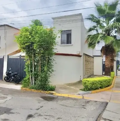 Casa en venta en villas jacarandas ii | (no dentro de privad