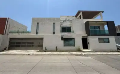 Casa en venta en Alvarado - foto 2