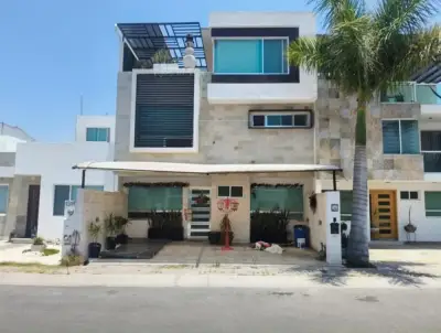 Remato casa sin posesión. Residencial el refugio, Querétaro.