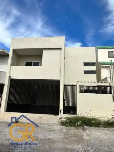 Casa en renta en la col. Obrera Tampico
