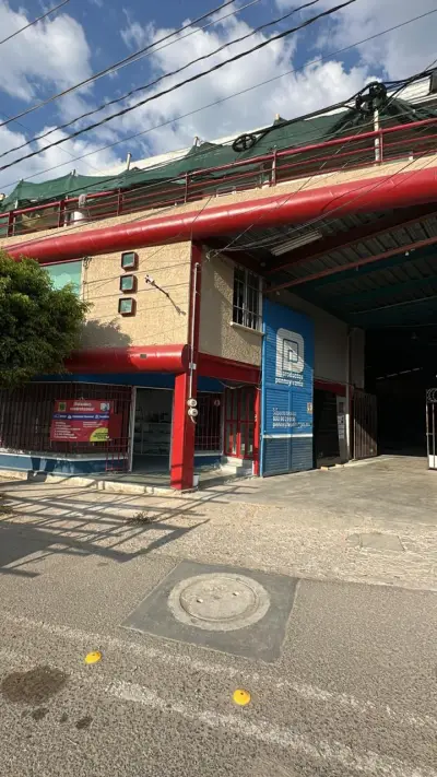 Bodega con local 800  mts  cuadrados
