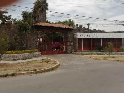 Casa 3 niveles y 3 recámaras en fraccionamiento