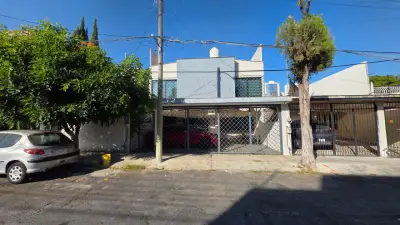 Casa en venta en Zapopan - foto 2