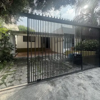 Casa en venta en cumbres 1er sector, 494 m²