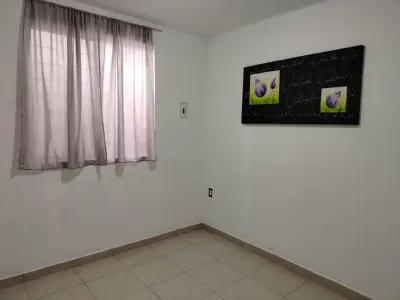 Casa bonita cerca de zona comercial importante en Querétaro