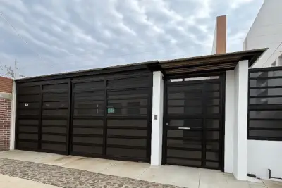 Linda casa en venta en fraccionamiento gran jardín | una sol