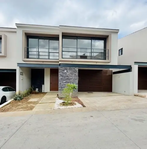 Hermosa casa nueva en venta en lomas del molino
