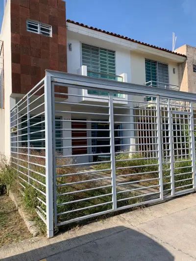 Casa en venta en Zapopan - foto 2