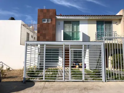 Casa 3 recamaras buena ubicación