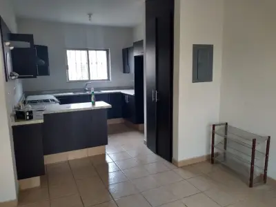 Casa en venta en Tlajomulco de Zúñiga - foto 2