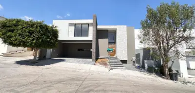 Casa en venta en obra negra en cañada del refugio | zona nor