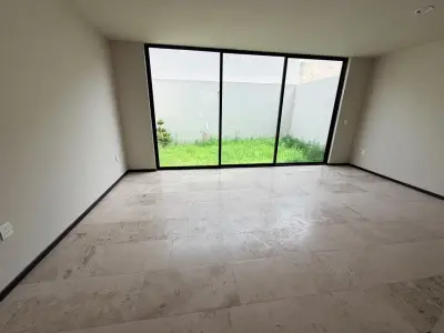 Casa en venta en Tlajomulco de Zúñiga - foto 2