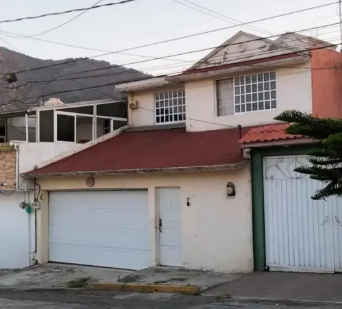 Remato casa en parque residencial Coacalco sin posesión.