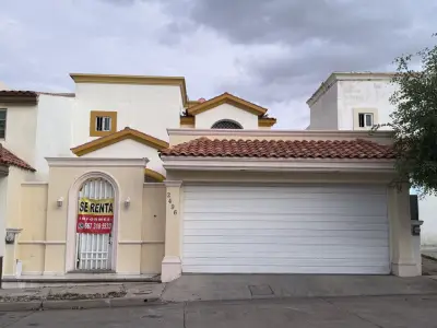 Casa en renta en montecarlo con porton