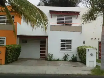 Renta hermosa casa con excelente ubicación