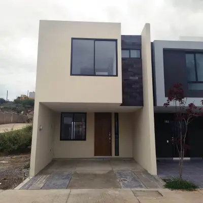 Casa en zimaltá latemar en renta