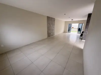 Casa en venta en Tlajomulco de Zúñiga - foto 3