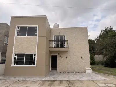 Casa en venta en Tlajomulco de Zúñiga - foto 2
