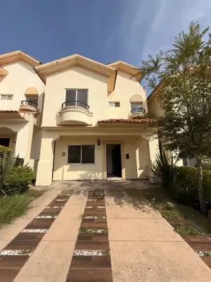 Casa en venta alta california