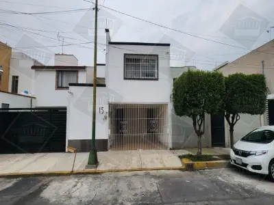 Casa en renta colonia lomas estrella izapalapa