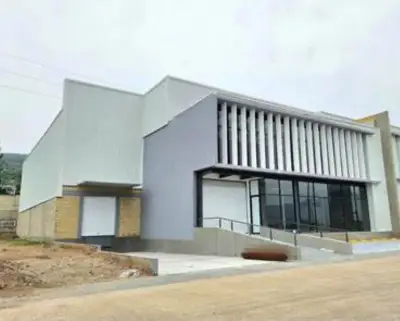 Bodega en renta parque industrial circuito sur.