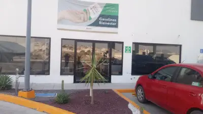Local comercial en renta en Querétaro - foto 2