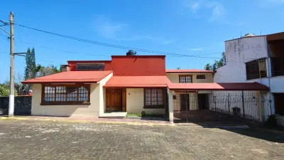Venta de casa en jardines de las animas con jardin de 200 m
