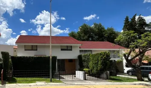 Casa en venta la alteña ii lomas verdes